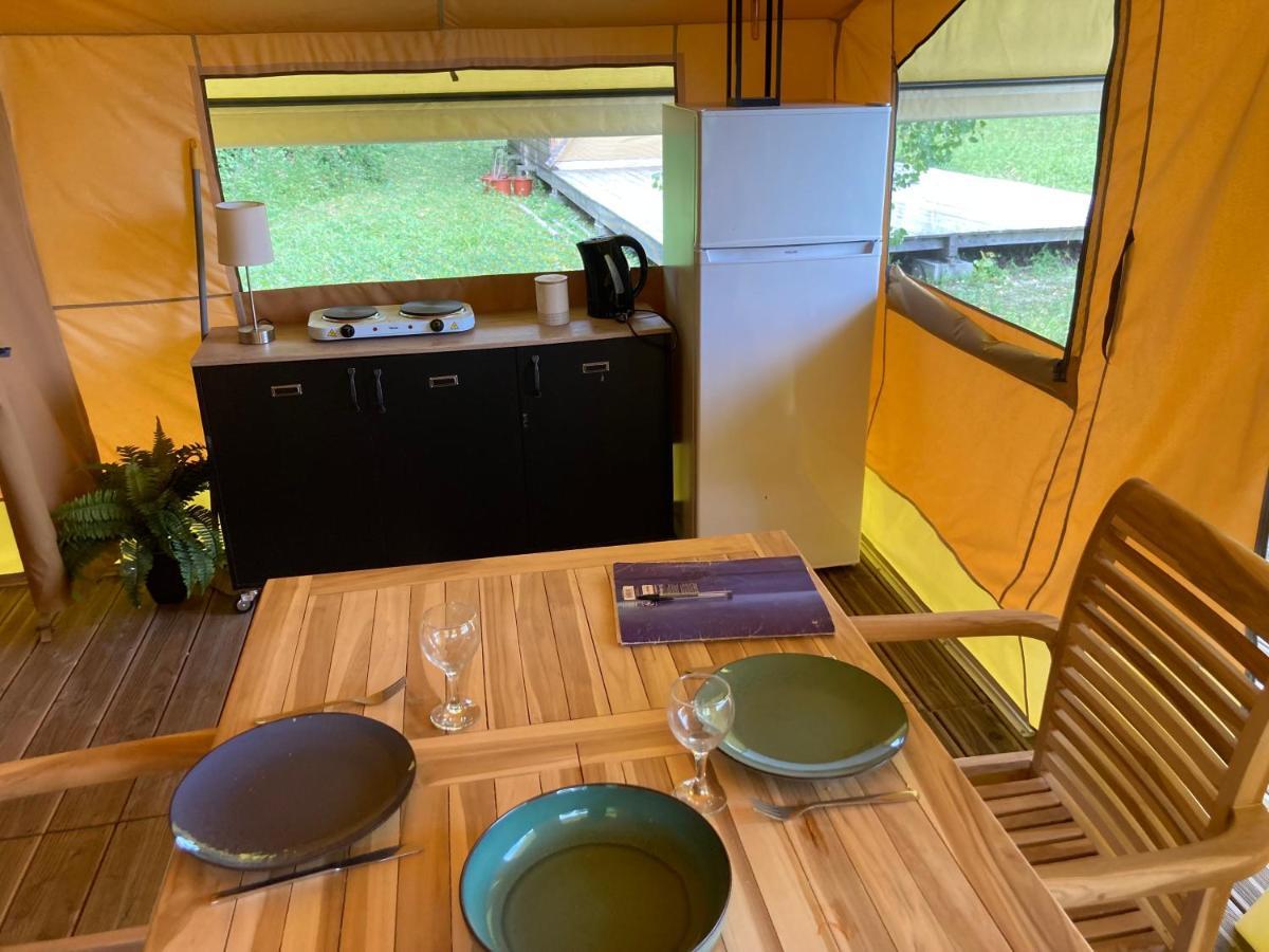 Oh! Campings - Camping Paradis A L'Ombre Des Tilleuls Peyrouse Kültér fotó
